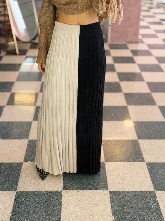 Two Tone Ribbed Knit Skirt